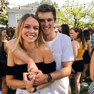 Meet your Posher, Carly